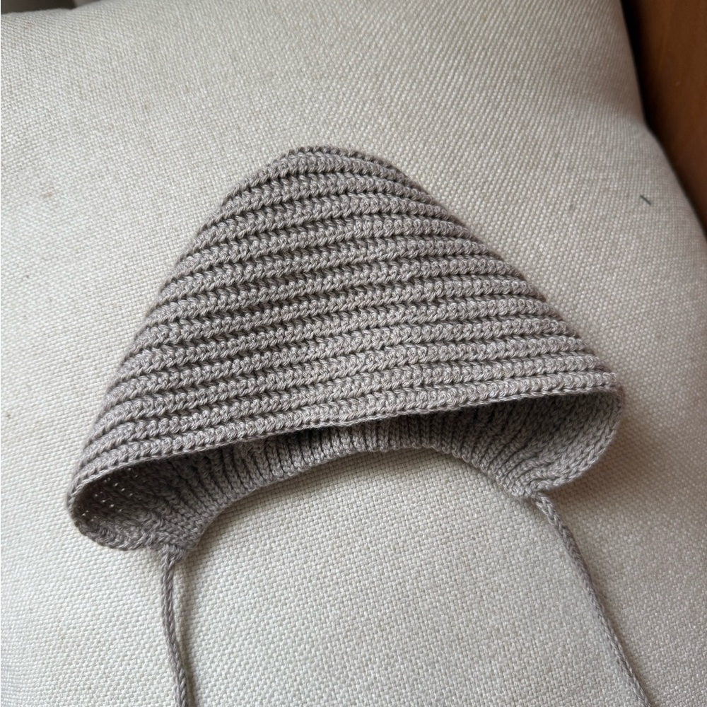 Handmade Knit Baby bonnet